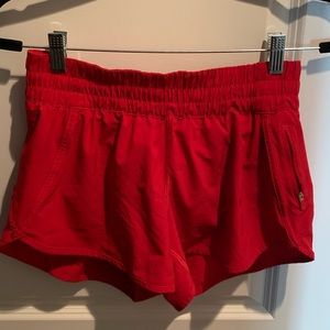 Lululemon Sz 8 Tracker short red